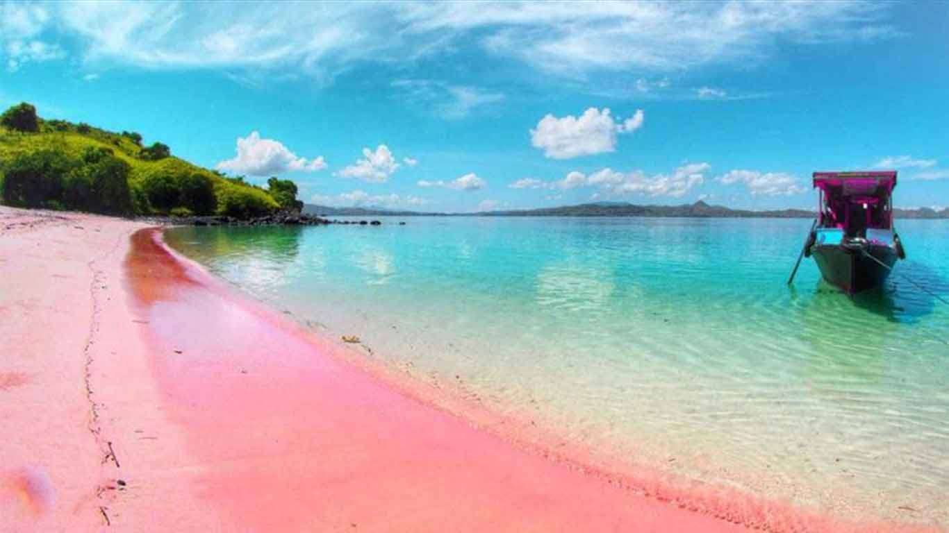 Pantai Tiga Warna | Rute, Sejarah, Tiket Masuk, Fasilitas, Aktivitas