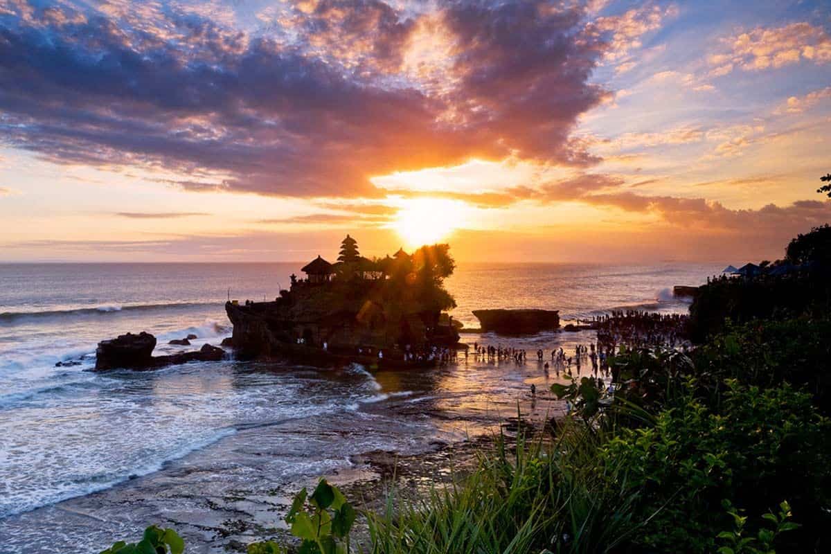 Tanah Lot - Raja Wisata