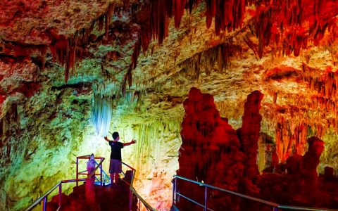 destinasi wisata di kabupaten pacitan