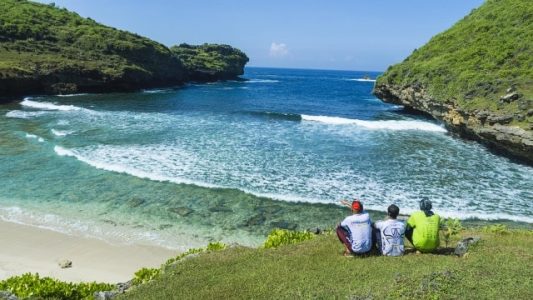 wisata pantai di pacitan