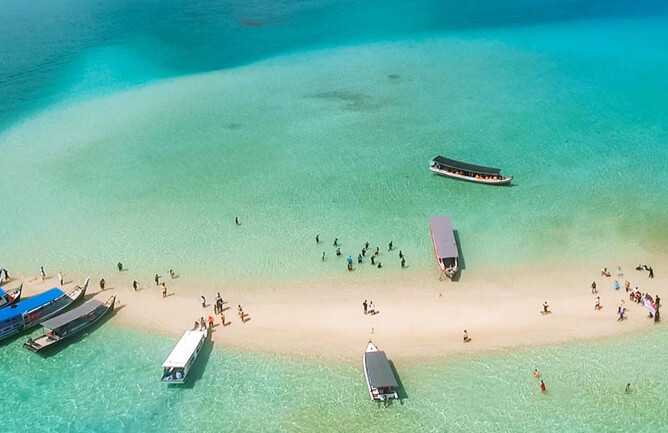 6 Wisata Keluarga di Belitung yang Membuat Anak Betah